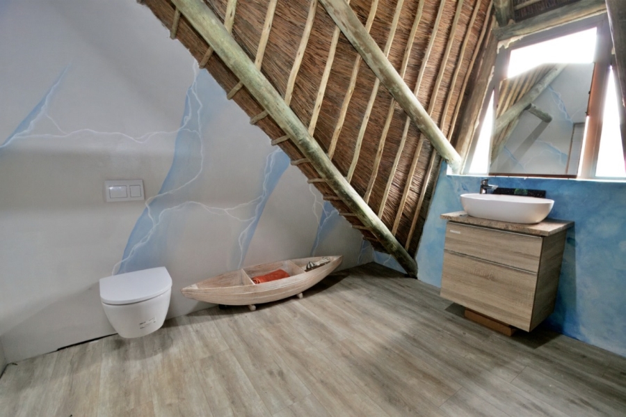 4 Bedroom Property for Sale in Stilbaai Wes Western Cape